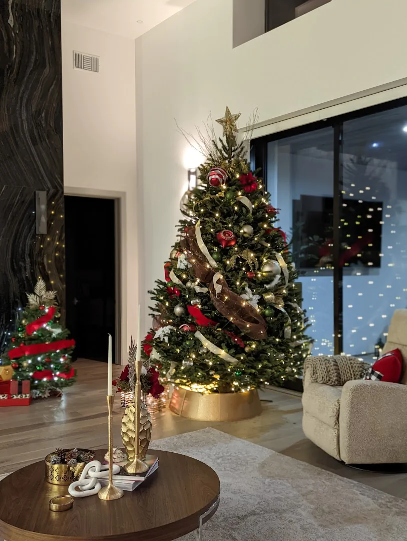 Seasonal home Christmas decor for Stageasily interior design in Las Vegas